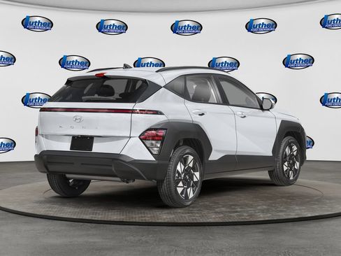 Used 2025 Hyundai Kona SEL AWD/4WD image 2