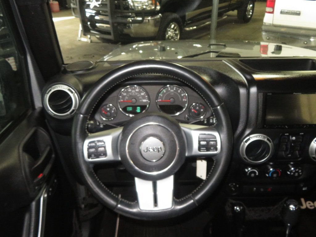 Used 2015 Jeep Wrangler Unlimited Sport AWD/4WD image 35