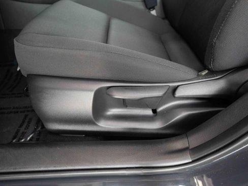 Used 2025 Toyota Corolla LE FWD image 12