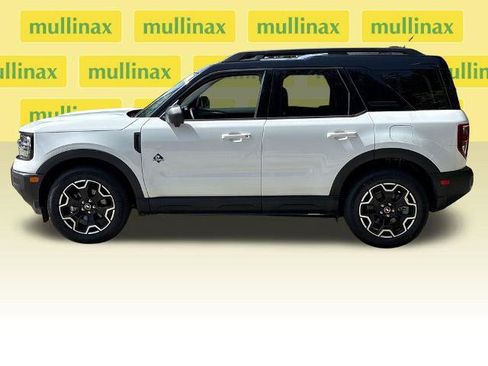 Certified 2025 Ford Bronco Sport Outer Banks w/ Outer Banks Tech Package+ AWD/4WD image 11
