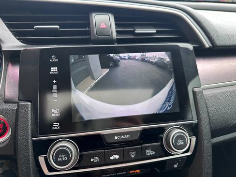 Used 2016 Honda Civic Touring image 18