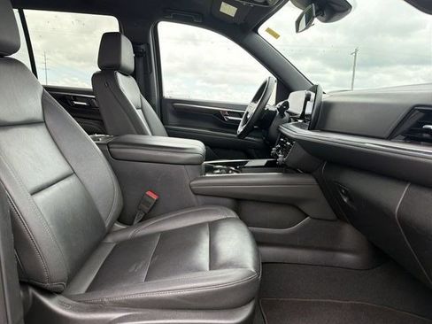 Used 2021 Chevrolet Tahoe High Country w/ Premium Package AWD/4WD image 14