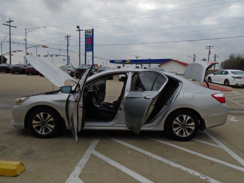 Used 2014 Honda Accord LX image 25