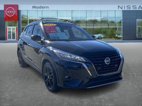 Certified 2021 Nissan Kicks SR w/ Interior Electronics Package image 3