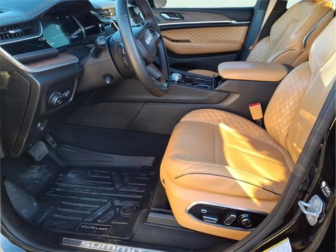 Used 2023 Jeep Grand Cherokee Summit w/ Adv Protech Group IV image 18