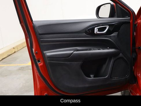 Used 2022 Jeep Compass High Altitude image 16