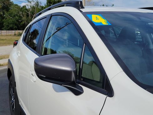 Used 2024 Subaru Crosstrek 2.0i Premium AWD/4WD image 9
