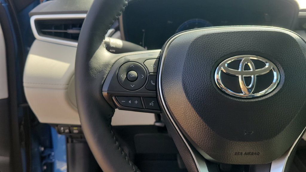 New 2026 Toyota Corolla Cross LE FWD image 18