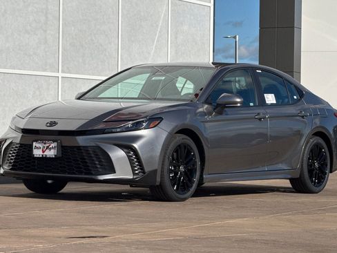 New 2026 Toyota Camry SE image 8