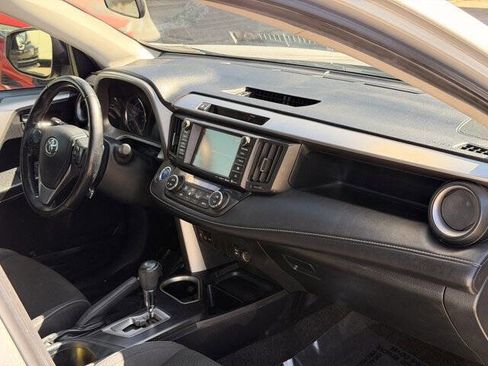 Used 2016 Toyota RAV4 XLE image 20