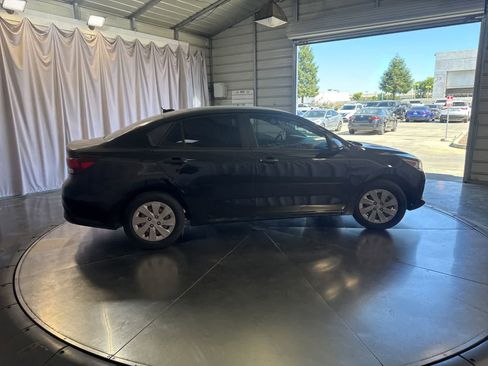 Used 2018 Kia Rio LX FWD image 4