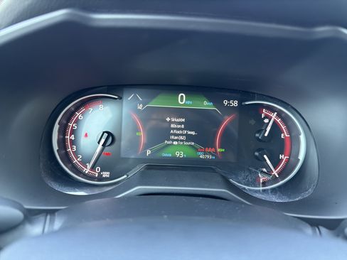 Certified 2025 Toyota RAV4 XLE FWD image 11