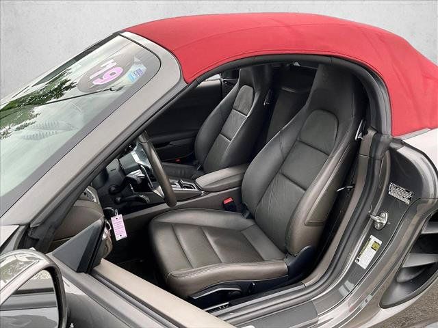 Used 2019 Porsche 718 Boxster RWD image 26