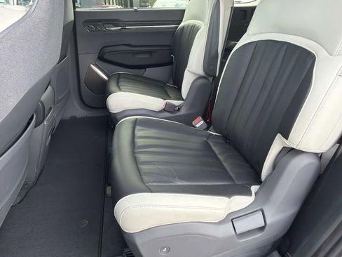 Used 2025 Kia EV9 GT-Line image 21