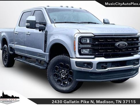 Used 2023 Ford F250 Lariat w/ Lariat Ultimate Package AWD/4WD image 1