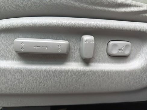 Used 2019 Honda Ridgeline RTL-E image 11