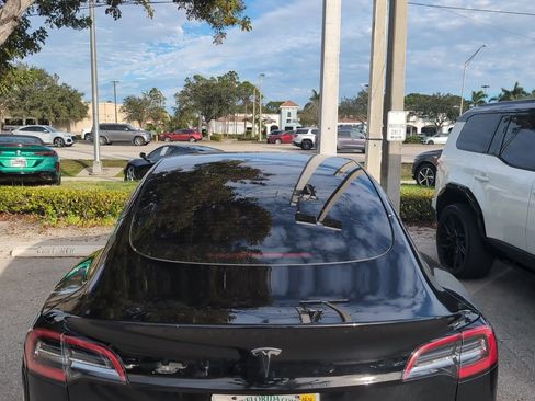 Used 2023 Tesla Model 3 Long Range image 6