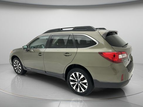 Used 2015 Subaru Outback 2.5i Limited AWD/4WD image 4