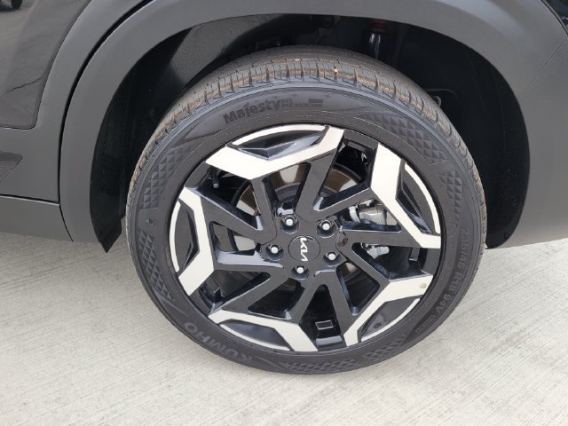 Certified 2024 Kia Seltos SX w/ SX Sunroof Package AWD/4WD image 19