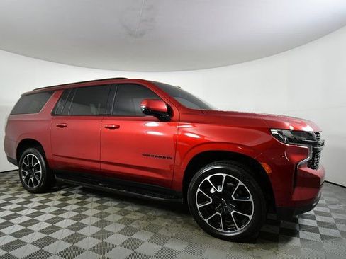 Used 2023 Chevrolet Suburban RST w/ Luxury Package image 9