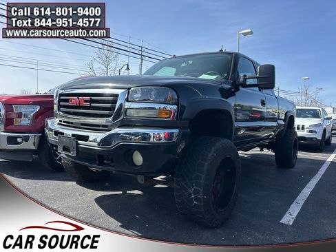 Used 2005 GMC Sierra 2500 SLT w/ Heavy-Duty Power Package image 1