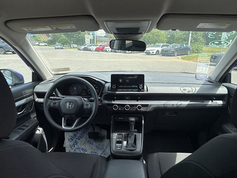 Used 2025 Honda CR-V LX image 5