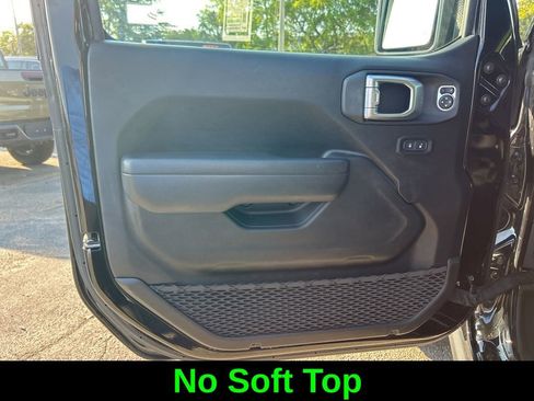 Used 2022 Jeep Wrangler Sport AWD/4WD image 33