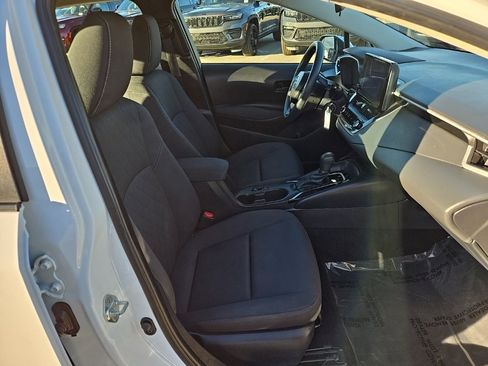 Used 2023 Toyota Corolla LE image 28