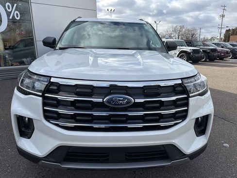 New 2026 Ford Explorer Active w/ Active Comfort Package AWD/4WD image 3