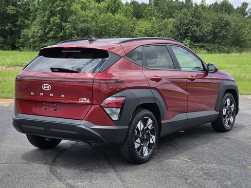Used 2025 Hyundai Kona SEL FWD image 6