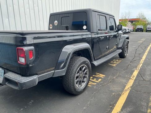 Used 2022 Jeep Gladiator Overland w/ Popular Equipment Package AWD/4WD image 2
