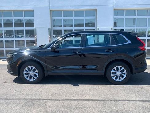 Used 2023 Honda CR-V LX image 3