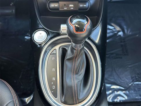 Used 2018 Kia Soul ! image 17