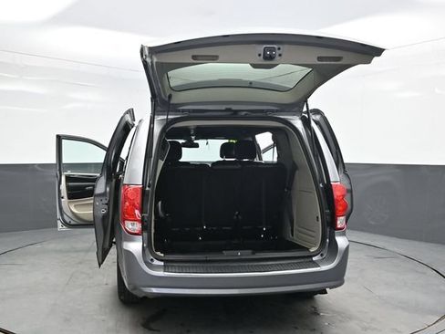 Used 2018 Dodge Grand Caravan SXT FWD image 47