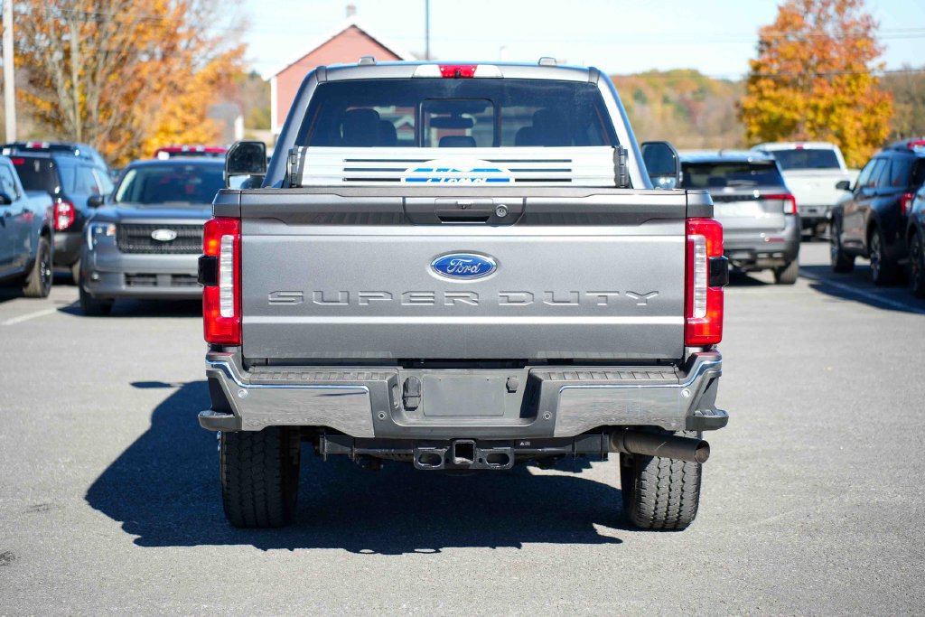 Used 2025 Ford F250 Lariat AWD/4WD image 6