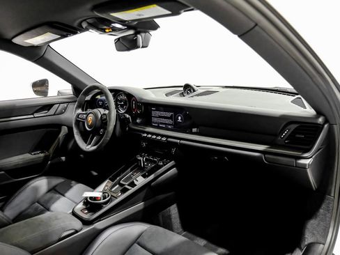 Used 2024 Porsche 911 Carrera GTS image 10
