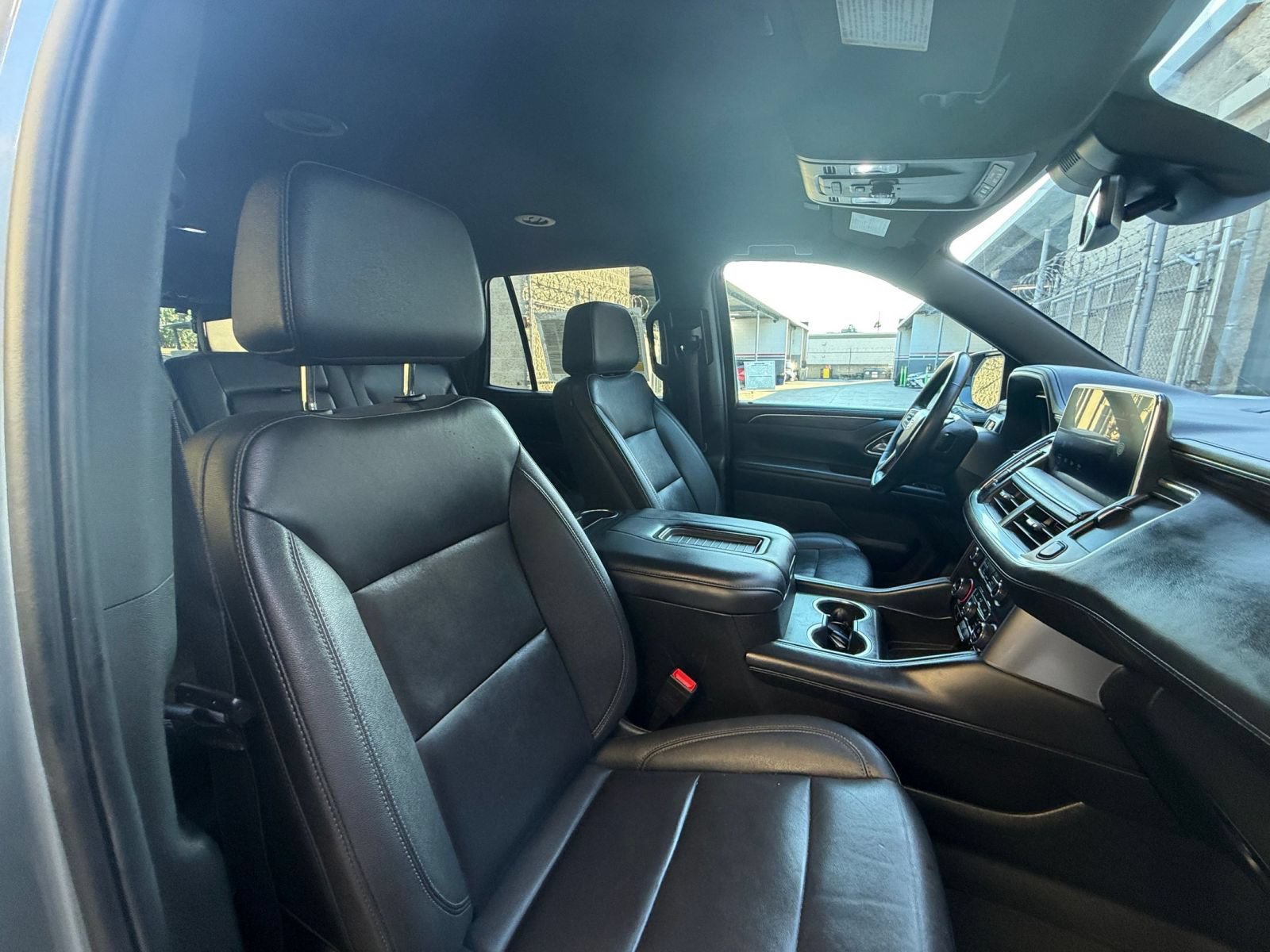Used 2024 Chevrolet Tahoe LT w/ Luxury Package RWD image 38
