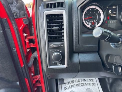 Used 2022 RAM 1500 Tradesman w/ Chrome Appearance Group RWD image 10