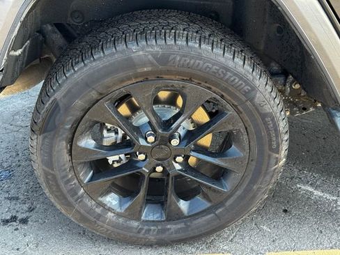 Used 2021 Jeep Wrangler Unlimited Sahara w/ Cold Weather Group image 12