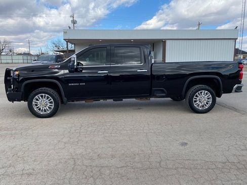 Used 2020 Chevrolet Silverado 3500 LTZ w/ LTZ Premium Package image 3