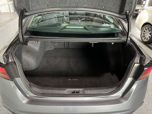 Used 2021 Nissan Altima 2.5 SR FWD image 8