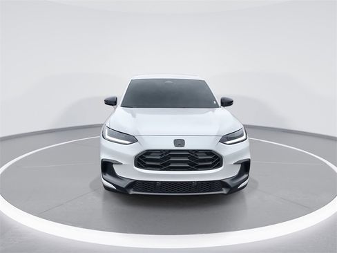 Used 2025 Honda HR-V Sport image 3