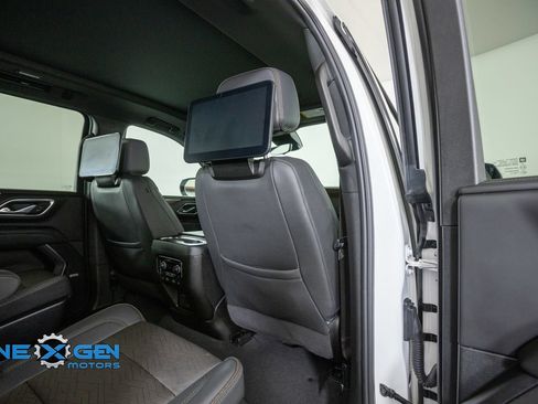 Used 2024 Chevrolet Suburban High Country w/ Advanced Technology Package AWD/4WD image 36