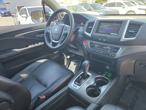 Used 2017 Honda Ridgeline Sport image 10