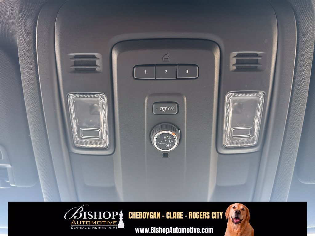 Used 2024 GMC Yukon XL SLT AWD/4WD image 29