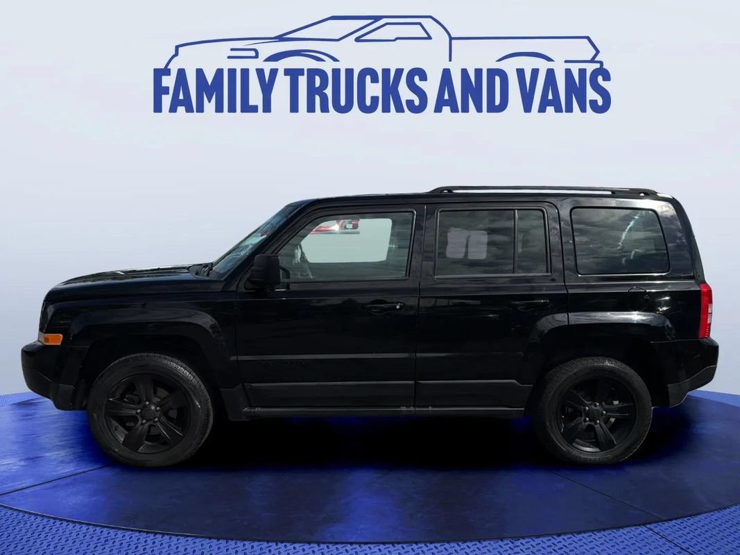 Used 2015 Jeep Patriot Sport w/ Power Value Group AWD/4WD image 2