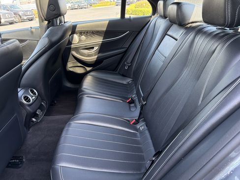 Used 2023 Mercedes-Benz E 350 4MATIC Sedan image 32