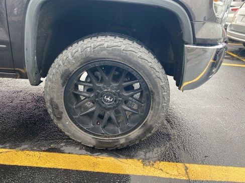 Used 2014 GMC Sierra 1500 SLE w/ SLE Value Package AWD/4WD image 4