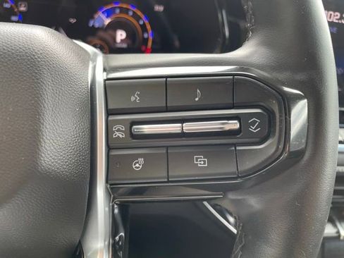 Used 2024 Chevrolet Colorado LT w/ LT Convenience Package III AWD/4WD image 14