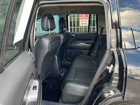 Used 2016 Jeep Compass Latitude image 11